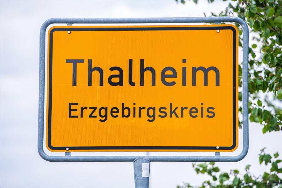 Nach neun Monaten: großes Straßenbau-Projekt in Thalheim fertig - Thalheim hat wieder eines seiner Straßenbauvorhaben beendet.