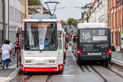 Nach Preiserhöhung bei Bus und Bahn in Zwickau: Das fordert der Fahrgastbeirat - Wer mit Bus oder Bahn in Zwickau unterwegs sein will, muss für eine Einzelfahrt seit Anfang April 3 Euro zahlen.