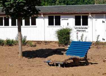 Nach Schlammflut in Gersdorf: Wie es im Sommerbad weitergeht - Das gesamte historische Badgelände wurde richtig arg in Mitleidenschaft gezogen.