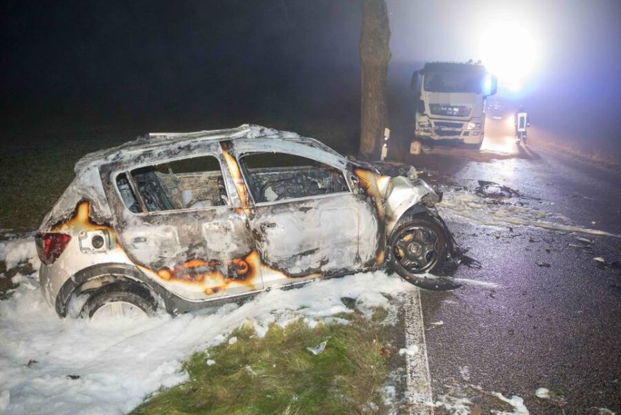 Nach schwerem Unfall in Oederan: Fahrer verstirbt im Krankenhaus