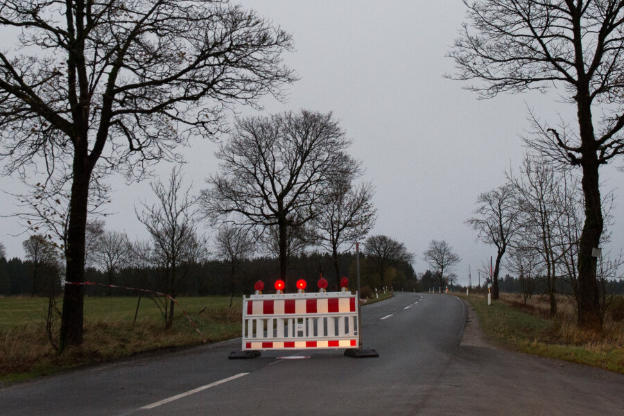 Nach Sturm Herwart noch immer Straßen im Vogtland gesperrt - 