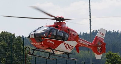 Nach Unfall: Rettungshubschrauber fliegt 12-Jährigen ins Krankenhaus - 
