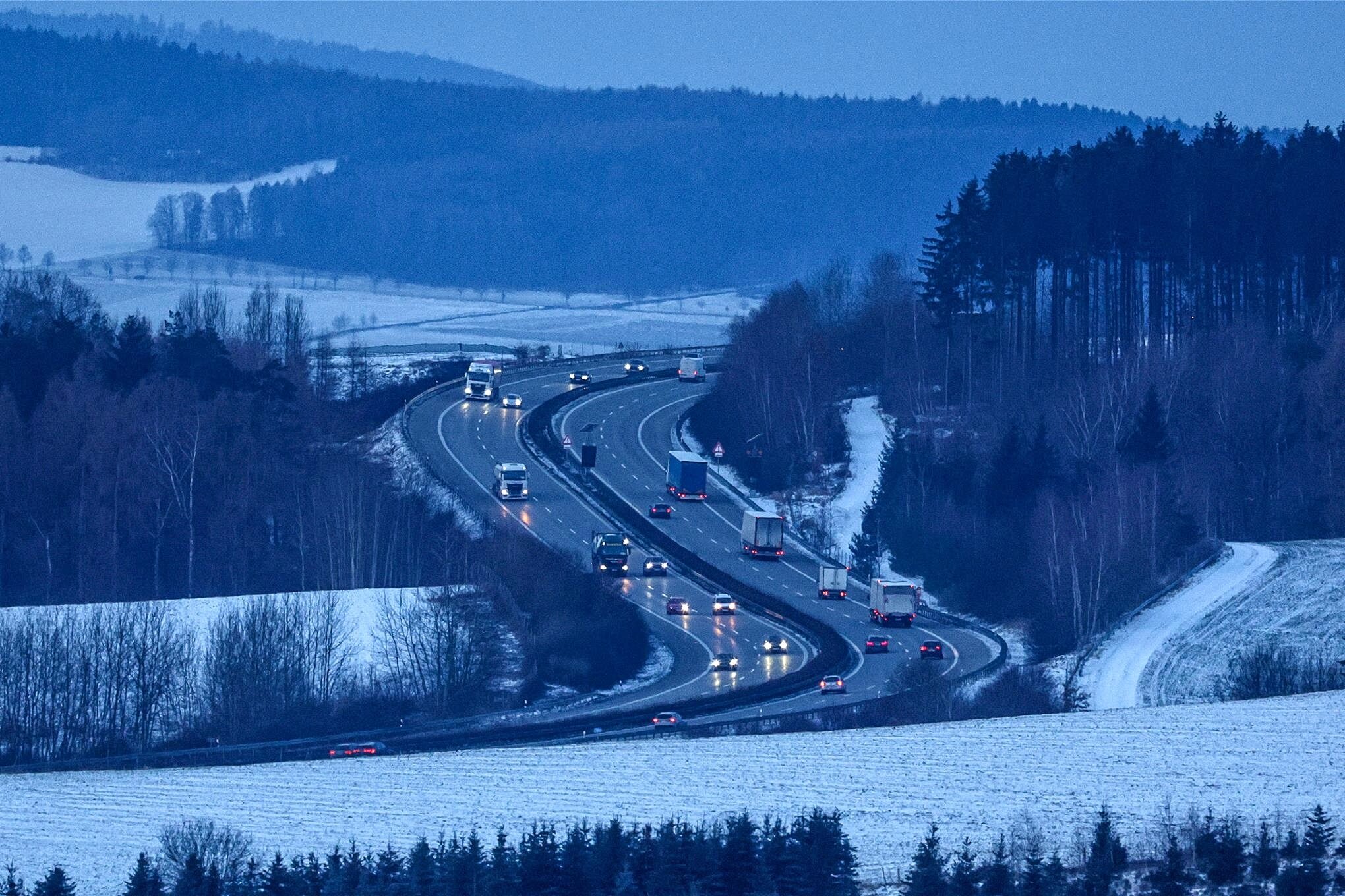 Nach Unfall Und Vollsperrung Auf Der A 72 Bei Hartenstein: Verkehr ...