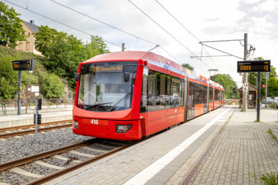Nach Unwetter in Chemnitz: Bahnstrecke nach Stollberg bleibt gesperrt - 