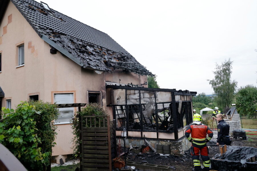 Nach Wohnhausbrand in Niederwiesa: Gemeinde richtet Spendenkonto ein - 