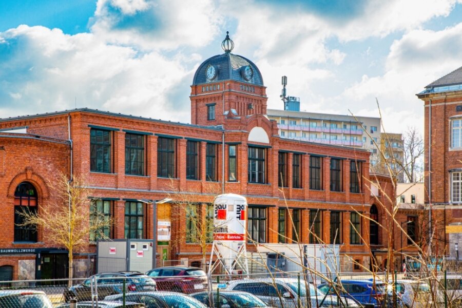 Nächste Etappe auf dem Weg zum neuen Rathaus: der Boden - Das künftige Rathaus der Stadt Flöha soll voraussichtlich im Herbst bezugsfertig sein. 