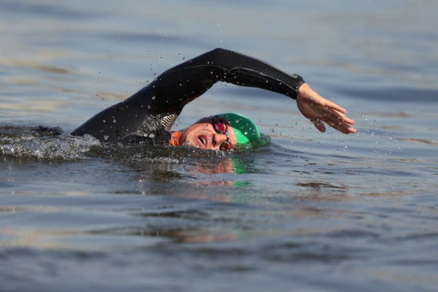 Der Langstreckenschwimmer Joseph Heß schwimmt weiter.