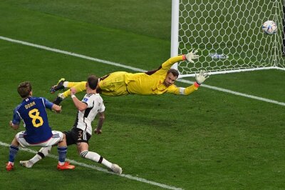 Nächste WM-Sensation: Japan schlägt Deutschland nach Rückstand - Japans Ritsu Doan erzielt den Ausgleich gegen Deutschland.