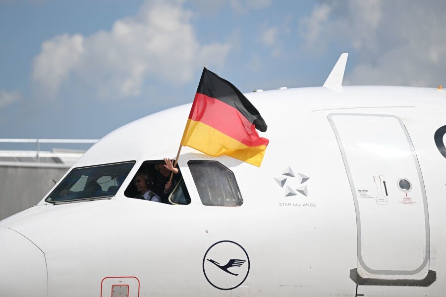 Nagelsmann hebt ab: mit dem Flieger zum Dänemark-Duell - Die deutsche Nationalmannschaft wird nach Dortmund fliegen.