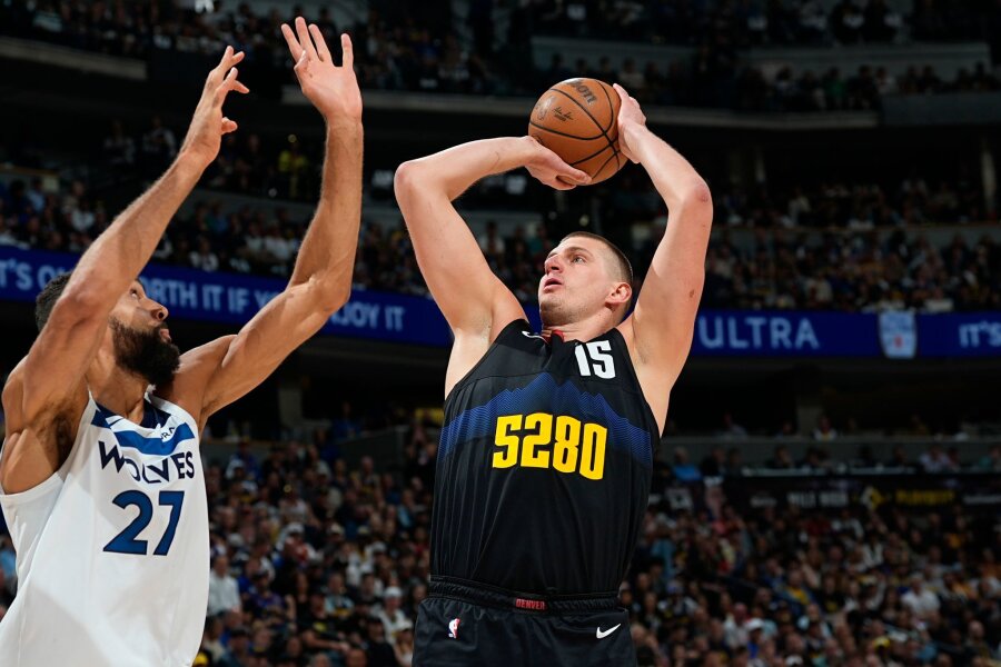 NBA: Nuggets müssen in siebtes Spiel gegen Minnesota - Die Denver Nuggets unterlagen den Timberwolves trotz 22 Punkten von Nikola Jokic.