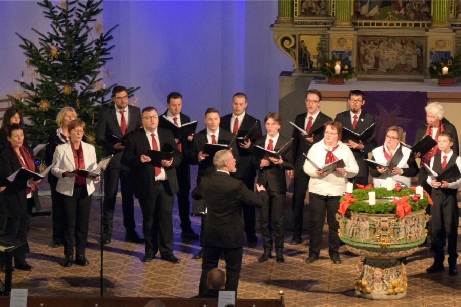 Neu arrangierte und neue Ensemblestücke: Gemischter Chor Penig singt Besinnliches zu Weihnachten - Am zweiten Advent erklingen Weihnachtslieder in der Stadtkirche. Der Gemischte Chor Penig lädt zum Konzert ein.