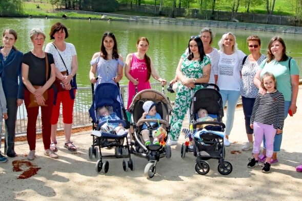 Die Ukraine-Flüchtlinge aus der Gemeinde Lichtentanne haben den Tierpark Hirschfeld besucht. 