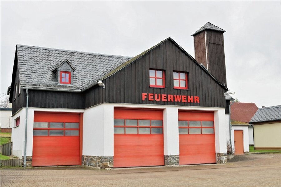Neubaupläne im Gemeinderat Leubsdorf im Mittelpunkt - Das Feuerwehrdepot in Leubsdorf hat nicht nur zu kleine Stellplätze. Nun soll ein Neubau entstehen. 