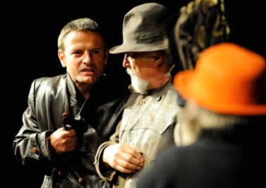 Neuberin-Festspiele in Reichenbach verlieren Partner - Mit dem Stück "Der zerbrochene Krug" verschaffte das Neuberin-Ensemble den Neuberin-Festspielen 2011 in Reichenbach mehr Öffentlichkeit. Das muss keine Eintagsfliege bleiben.