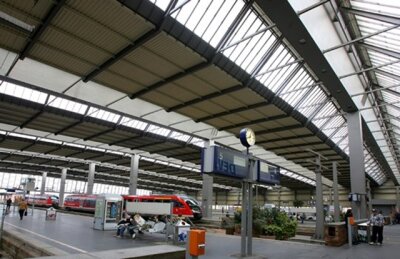 Neue Bahnen werden auf dem Chemnitzer Hauptbahnhof präsentiert - 