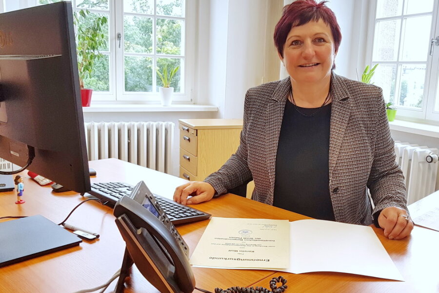 Neue Baubürgermeisterin in Plauen gestartet - Kerstin Wolf (parteilos) hat am Dienstag ihr Amt als neue Bürgermeisterin der Stadt Plauen angetreten. 