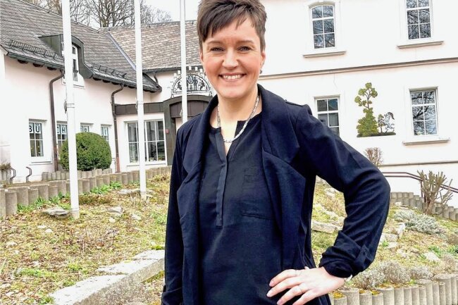 Neue Bürgermeisterin von Bockau: So lief ihr erster Arbeitstag - Franziska Meier (parteilos) hat am Montag ihr Bürgermeisterbüro im Gemeindeamt Bockau bezogen. Sie musste nur eine Tür weiter. 