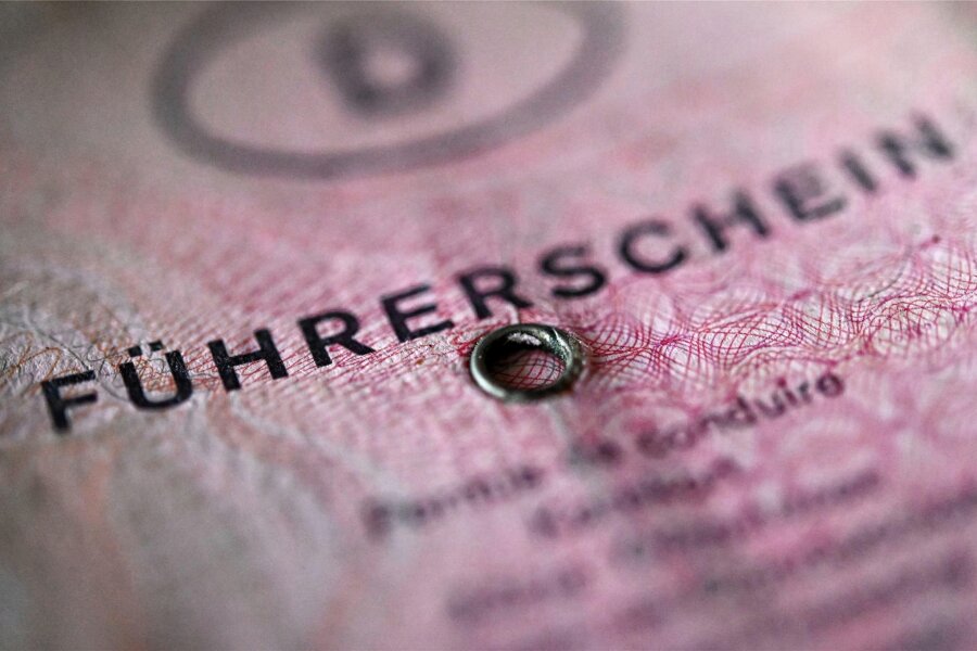 Neue Chance für Führerscheinumtausch in Chemnitz - Führerscheininhaber der Jahrgänge 1965 bis 1970 müssen das Papierdokument jetzt umtauschen.