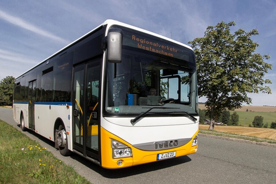 Neue Fahrzeuge im Nahverkehr: Landkreis Zwickau setzt ab 2026 auf Elektrobusse - Niederflurbusse dieses Typs sollen ab 2026 im Landkreis Zwickau mit Elektroantrieb unterwegs sein.