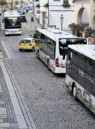 Neue Hoffnung: So könnten weiter Busse durchs Vogtland rollen - Das "Vogtlandnetz 2019+", im Bild eine Haltestelle in Reichenbach, hat den Nahverkehr vorangebracht. Jetzt drohen Einschnitte. 
