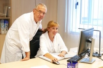 Neue Klinik-Chefin in Zschopau - Dr. Hans-Ulrich Dorn mit Dr. Kristin Tischendorf. 