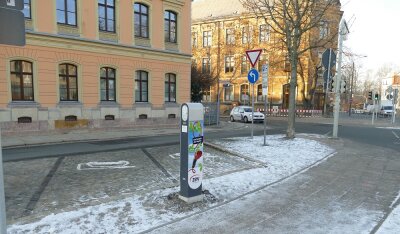 Neue Ladesäule für Elektroautos in Zwickau - 