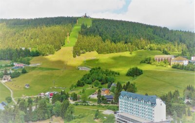 Neue Lifte am Fichtelberg? Oberwiesenthaler wollen touristisches Gesamtkonzept - Wie geht die touristische Entwicklung am Fichtelberg und in Oberwiesenthal weiter? Auf diese Frage soll ein Konzept Antworten geben. 