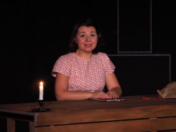 Schwankt zwischen Hoffnung und Verzweifelung: Marina Medvedeva in der Rolle der Anne Frank.