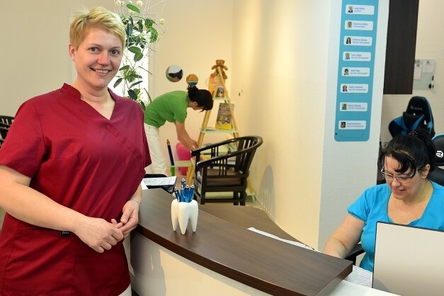 Neue Zahnärztin kann nicht jede Lücke schließen - Antje Walke hat die Zahnarztpraxis Leichsenring in Hainichen und alle Mitarbeiterinnen übernommen. 