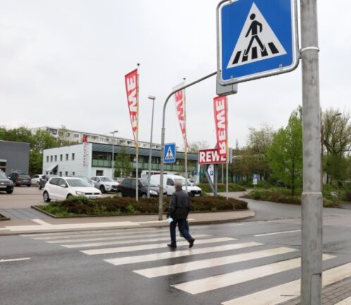Neue Zebrastreifen-Regel, alte Probleme - Zebrastreifen wie hier in Eckersbach sollte es nach dem Willen der Bürger mehr geben. Die Verwaltung sieht das anders. 