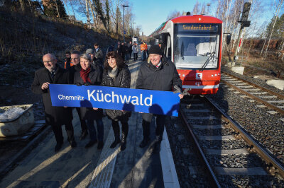 Neuer Bahn-Haltepunkt Chemnitz-Küchwald in Betrieb - Der Haltepunkt Chemnitz Küchwald wurde heute in Betrieb genommen, dort halten ab sofort Züge zwischen Burgstädt und Chemnitz.