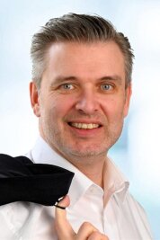 Neuer Geschäftsführer der "Freie Presse"-Mediengruppe: Daniel Daum folgt auf Michael Tillian - Dr. Michael Tillian verlässt das Unternehmen am 30. November 2023 auf eigenen Wunsch, um eine Geschäftsführungsposition in Österreich zu übernehmen.