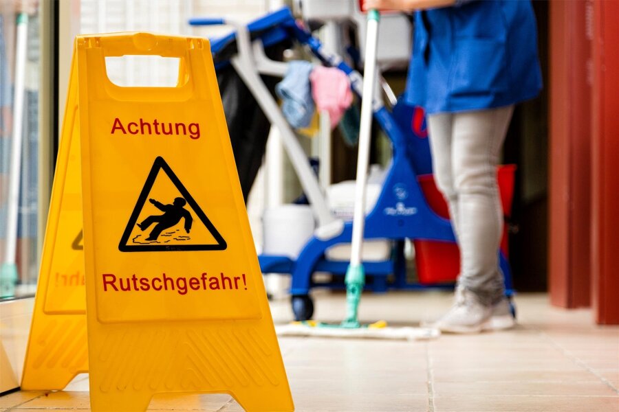 Neuer Hausmeisterdienst in Burgstädt - Der Landkreis hat die Hausmeisterleistungen in vier Objekten neu vergeben, darunter in einer Schule in Burgstädt.