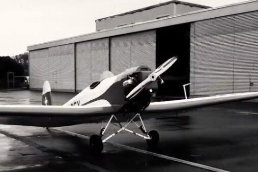 Diese 1934 gebaute Erla 5A ist wohl das einzige noch existierende Flugzeug der Erla-Werke. Der restaurierte Oldtimer fliegt in der Schweiz. 
