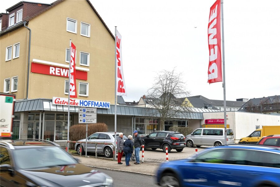 Neuer Rewe-Markt in Brand-Erbisdorf: Hoffnung auf Kompromiss - Die Zufahrt zu einem neuen Rewe-Markt nur einseitig von der B101 aus Richtung Markt könnte ein Kompromiss werden.