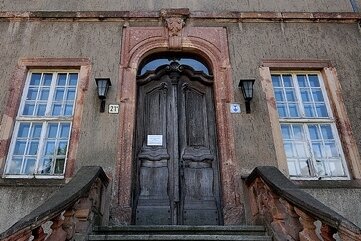 
              <p class="artikelinhalt">Das Schloss Neusorge im Mittweidaer Ortsteil Zschöppichen könnte einmal das deutsche Radiomuseum beherbergen. </p>
            