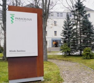 Neuer Standort für Aushängeschild - Die Paracelsus-Klinik Zwickau. 