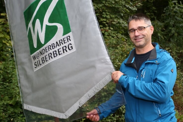 Neuer Wanderweg eingeweiht - René Gutzmerow ist der Projektkoordinator des neuen "Wanderbaren Silberbergs. 