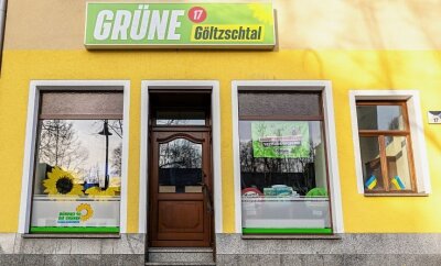 Neues Büro: Im Internet kocht Hass gegen Grüne hoch - Die Vogtland-Grünen eröffnen am Donnerstag in Auerbach am Neumarkt ihr neues Bürgerbüro. Im Internet kippten viele schon ihren Frust aus. 