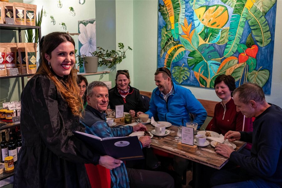 Neues Café in Penig eröffnet: deutsch-brasilianische Küche und Veranstaltungen - Julia Eichert stammt aus Brasilien und will mit südamerikanischer Gastlichkeit die Stadt Penig bereichern.