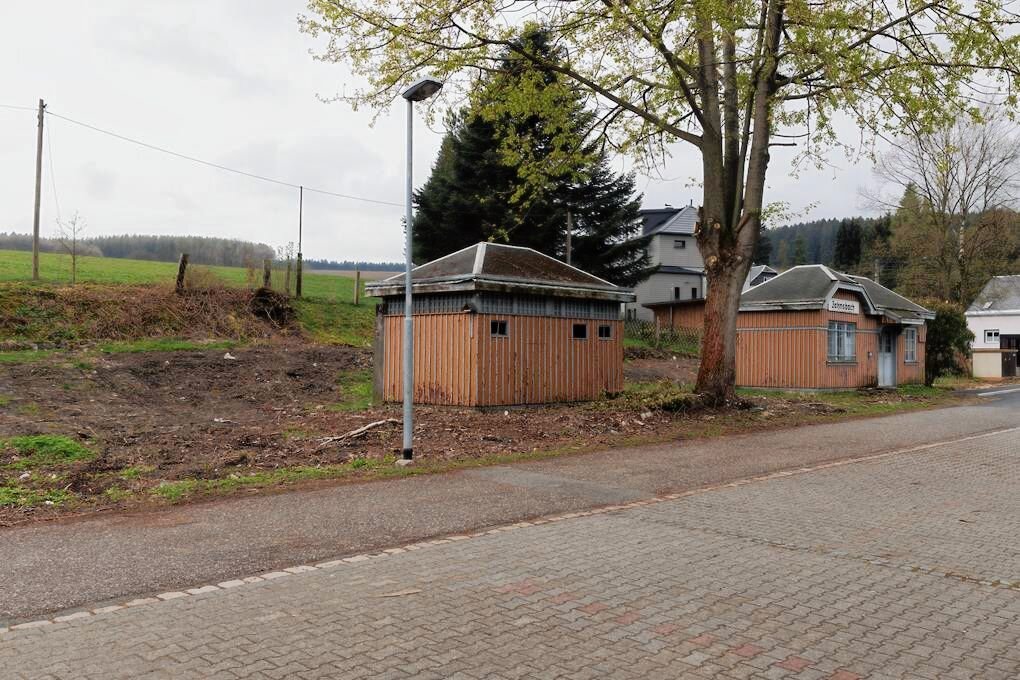Neues Dorfzentrum im Erzgebirge erhält nur abflusslose Grube