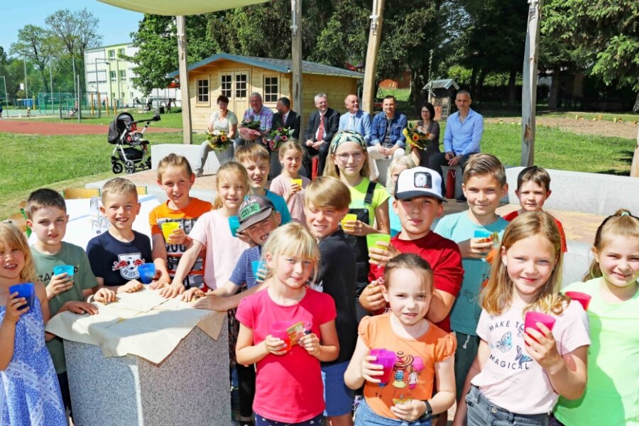 Neues grünes Klassenzimmer -  Den ersten Unterricht in dem optisch an ein Amphitheater angelehnten Klassenzimmer gab es bereits am Dienstag. 