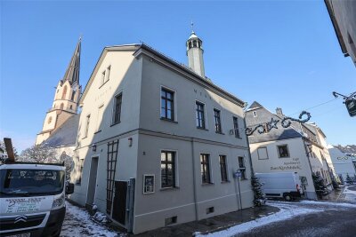 Neues Jahr, neuer Anstrich: Heimatmuseum Burgstädt schließt für einen Monat - Blick auf das Heimatmuseum an der Kantor-Meister-Straße in Burgstädt, hier beim ersten Schnee zum ersten Advent.