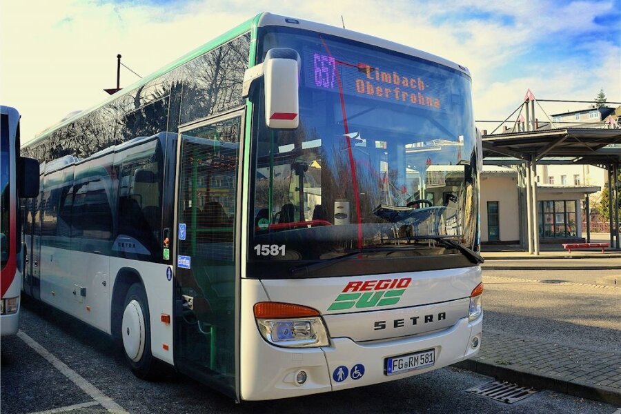 Neues Nahverkehrs-Angebot für Touristen in sechs Erzgebirgsorten - Besitzer der Gästekarte in den sechs Erzgebirgsorten bezahlen damit auch die Fahrt mit den Regiobussen in der Region.