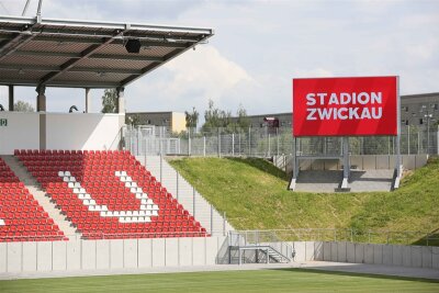 Neues Stadion in Zwickau übergeben - 