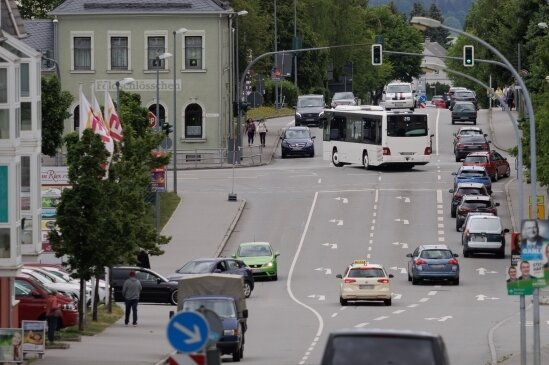 Neues Verkehrskonzept für Annaberg-Buchholz blickt auf E-Mobilität, Carsharing, Radfahrer und Fußgänger - Wie der Durchgangsverkehr in der Stadt verringert werden kann, darüber gibt es geteilte Meinungen.