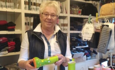 Neuhausenerin will ihrem "Baby" weiter treu bleiben - Inge Mehner in ihrem Geschäft in Neuhausen. Die 80-Jährige möchte gern noch zehn Jahre weiter ihren Kunden treu bleiben. 