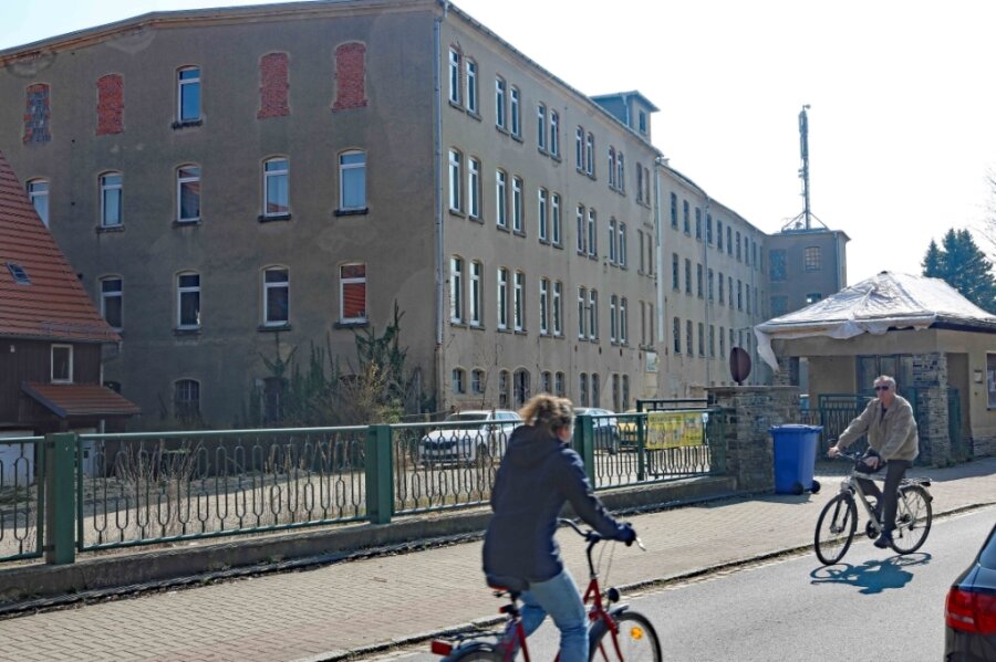 Für den geplanten Abriss der maroden Fabrik an der Neukirchener Pestalozzistraße gibt es nunmehr grünes Licht für die Beantragung der erforderlichen Fördermitteln. 