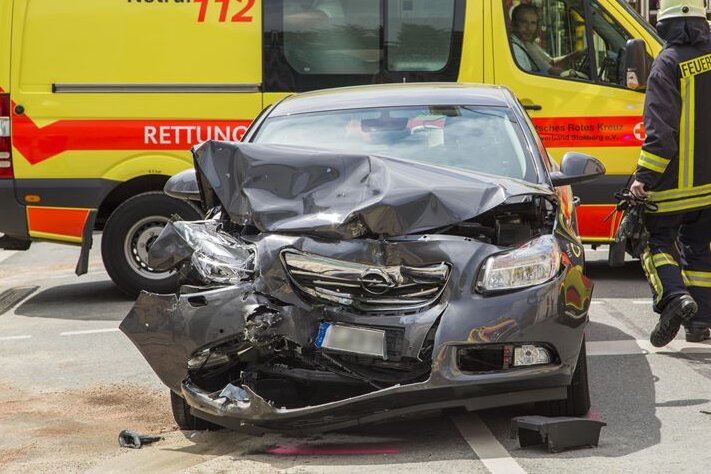 Neukirchen: Tödlicher Verkehrsunfall - 