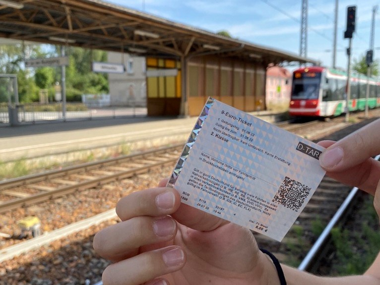 Name eintragen, losfahren! Mit dem Neun-Euro-Ticket kann man in Mittweida die Busse von Regiobus sowie zum Beispiel die Bahnen nach Chemnitz nutzen.
